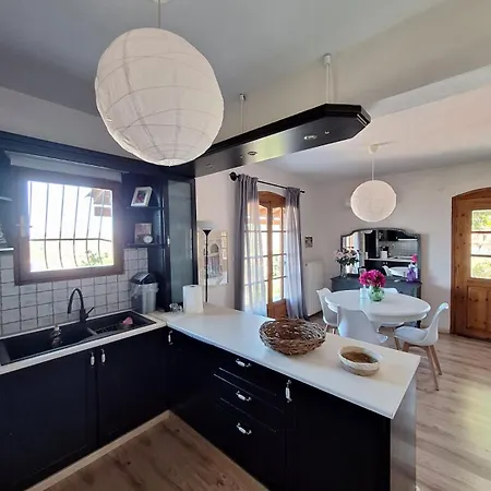 4 εποχές Amaliápoli